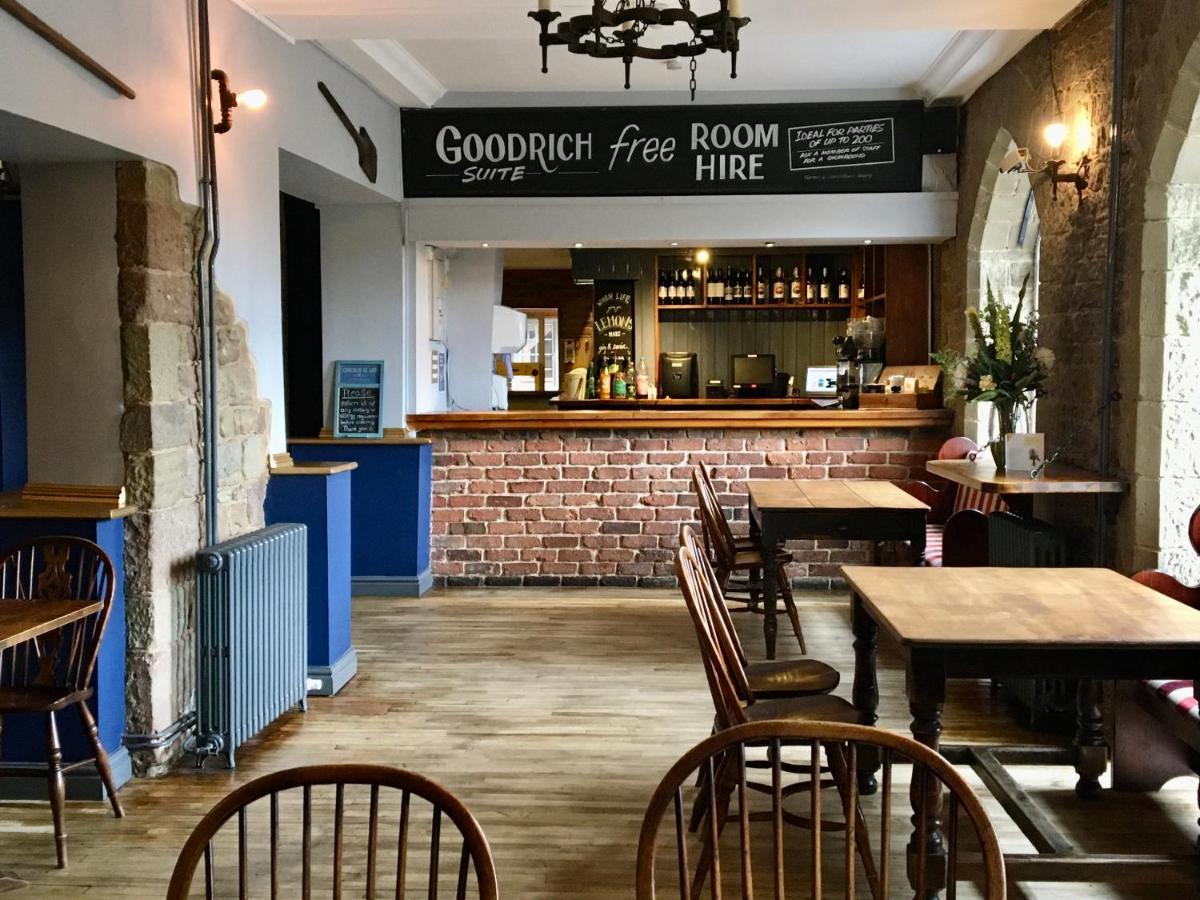 Ross-on-Wye 岔路上的旅馆酒店 外观 照片